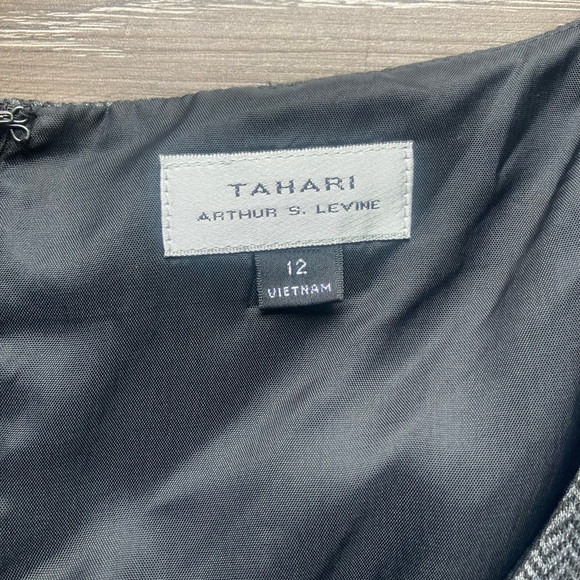 Tahari Mini Dress Black and Grey Herringbone Size 12 - Picture 4 of 4